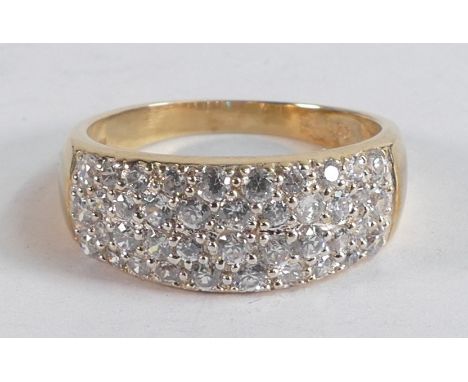 9ct CZ cluster ring, ring size Q, 4.8g. 