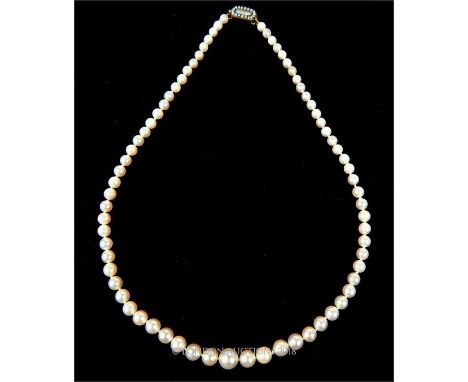 A Victorian, graduated, cultured pearl necklace with a yellow gold, seed pearl mourning clasp, Length: 23 cm, Weight: 23.8 g.