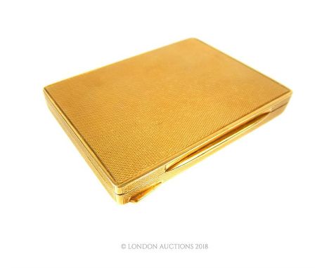 A vintage, Tested as 18 ct yellow gold, hinged box with engine turned engraving all over, closes cleanly and firmly, 6 x 8 x 