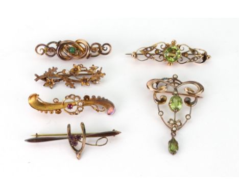An Art Nouveau gold, peridot and seed pearl pendant brooch, stamped 9ct, 3.4g gross, a gold and cabochon jade 'knotted-bar' b
