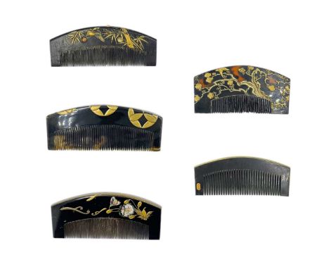 Five Japanese combs, Edo period. To include a gold lacquer comb, decorated with mother-of-pearl fish, 4 x 9.5cm; a black tort