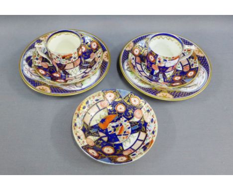 Quantity of Derby Imari table wares to include two coffee cans, three saucers and two side plates, (7) 