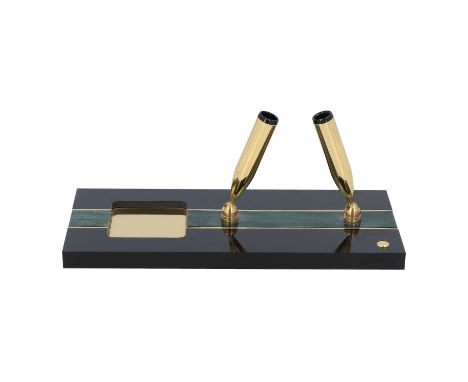 PELIKAN VINTAGE Füllerhalterung. Schwarzes Modell mit grünem Dekor passend zur Füllerserie "Souverän", goldfarbene Halterunge