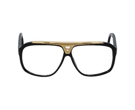 LOUIS VUITTON Brille "Z0350W EVIDENCE". Schwarzes Aviator Modell aus Synthetik mit goldfarbenen Details. Box und Etui anbei. 