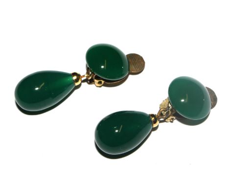 A pair of jade drop earrings 