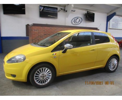 Make &amp; Model: Fiat Grande Punto GPDate of Reg: PE58 EZPColour: Yellowcc: 1368MoT: 18-05-2021Fuel Type: PETROLMileage: 92k