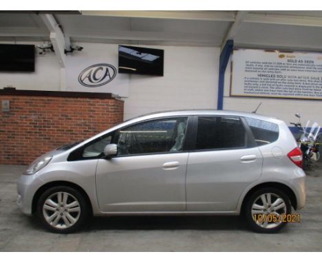 Make &amp; Model: Honda Jazz VTec EXDate of Reg: FR12 OXKColour: Silvercc: 1339MoT: 30-07-2021Fuel Type: PETROLMileage: 75kTr