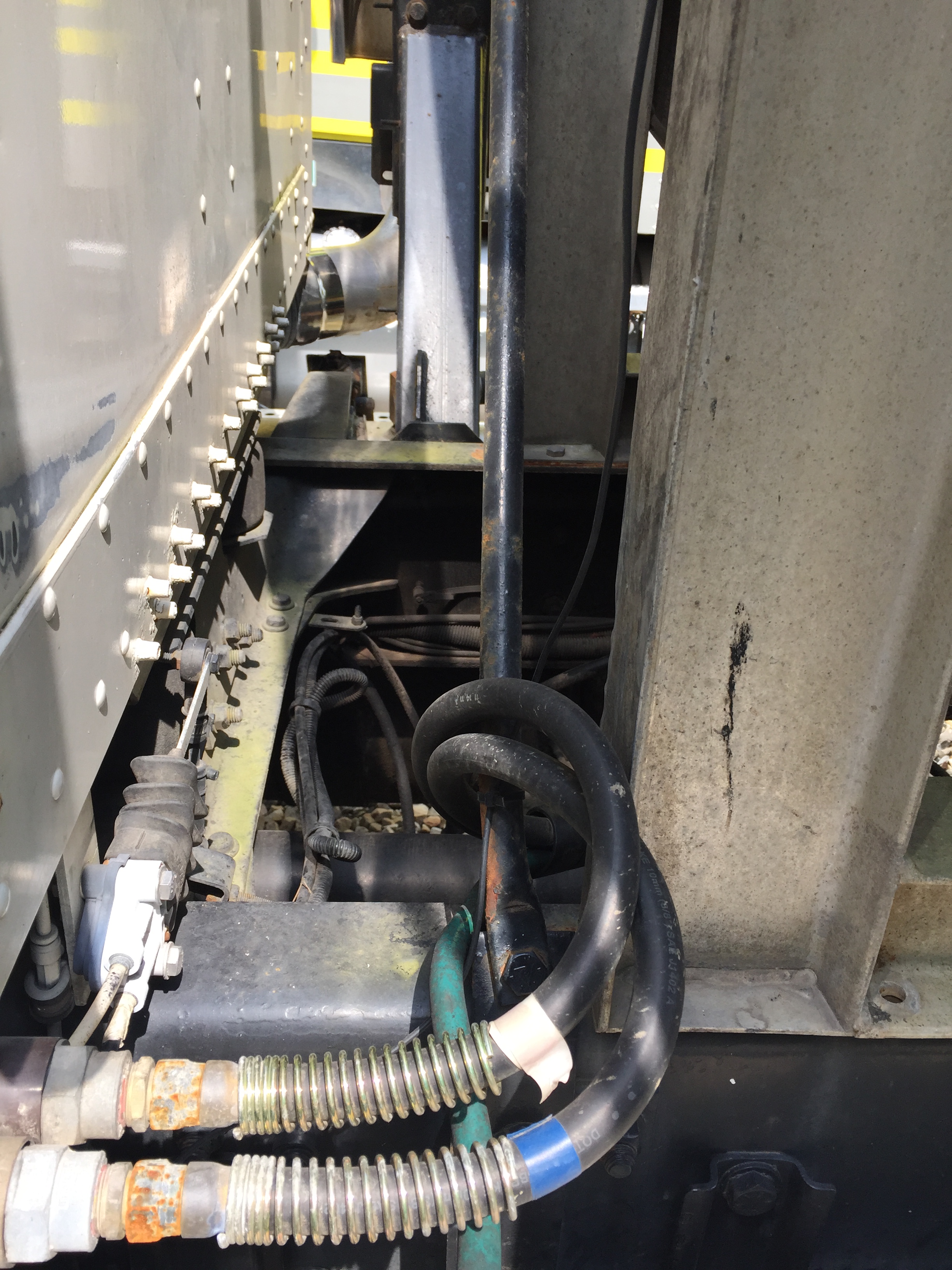 Freightliner Semi Truck, Serial Number 1FUPDMCB1TP761275, 433,586 Miles