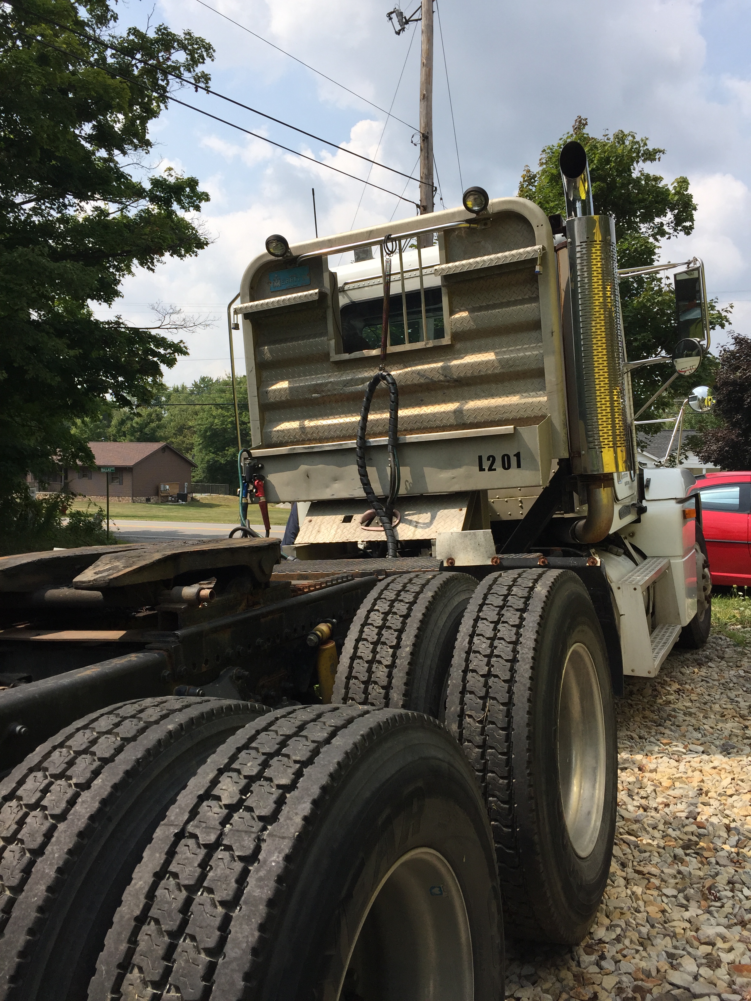 Freightliner Semi Truck, Serial Number 1FUPDMCB1TP761275, 433,586 Miles