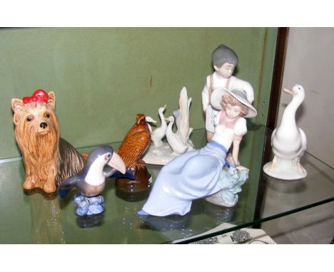 A Nao figurine, Sylvac dog etc