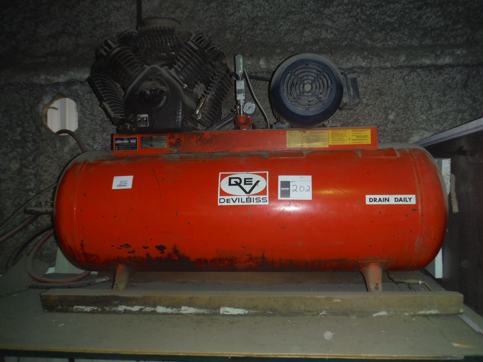 DevilBiss Air Compressor, Model VAV5060, 2 Stage SN 00875