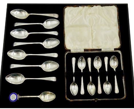 Set of seven silver teaspoons Old English pattern by Viner's Ltd, Sheffield 1932-38, set of six silver coffee spoons by James