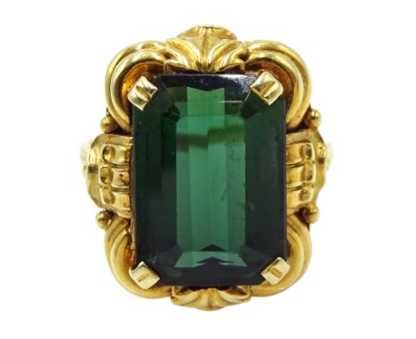 14ct gold green tourmaline ring in scroll mount Condition Report Approx 4.1gm, size K, tourmaline = 13mm x 9mmClick here for 