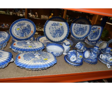 A VARIETY OF SPODE COPELAND 'MANDARIN BLUE WILLOW, DINNERWARE, including six tea cups and six saucers, five coffee cups, and 