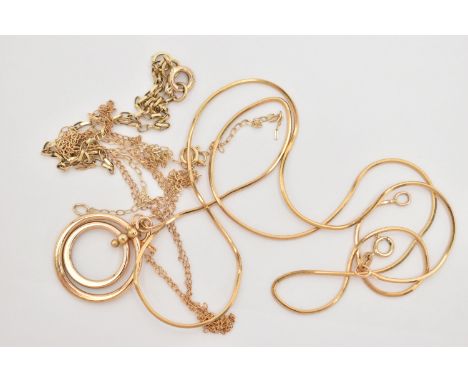 A SMALL ASSORTMENT OF JEWELLERY, the first a yellow gold snake chain, fitted with a spring clasp, approximate length 460mm, h