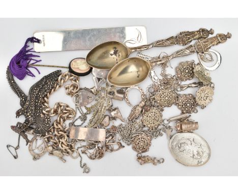 A BAG OF ASSORTED SILVER AND WHITE METAL JEWELLERY AND ITEMS, to include two silver teaspoons, each hallmarked Birmingham, a 
