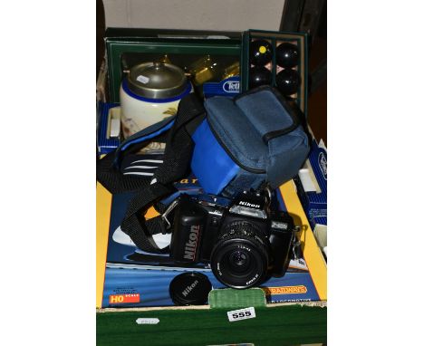 A BOX CONTAINING A HORNBY TRAIN, DIECAST VEHICLES, A CAMERA, CERAMICS AND SUNDRY ITEMS, to include a boxed Hornby Eurostar Cl