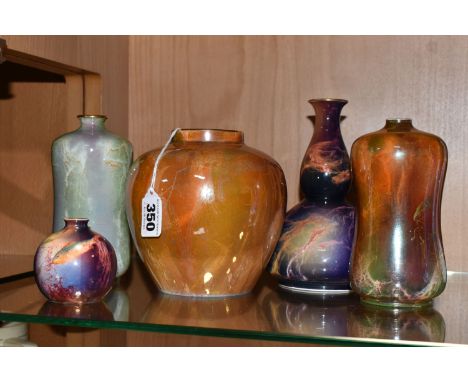 A WILKINSON'S ORIFLAMME POT TOGETHER WITH FOUR OTHER VASES, comprising a 1920's Wilkinsons Oriflamme pot decorated in marbled