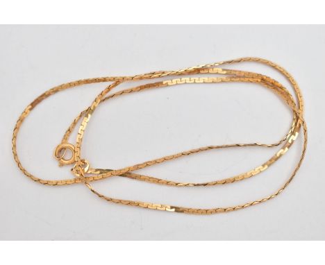A 9CT GOLD FLAT ARTICULATED CHAIN, fitted with a spring clasp, hallmarked 9ct Birmingham import, length 400mm, approximate gr