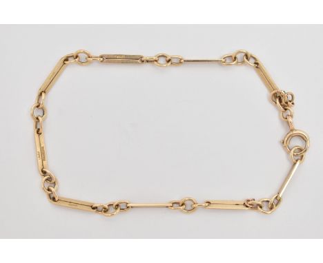 A 9CT GOLD FANCY LINK BRACELET, designed as a row of polished bars interspaced with jump rings, fitted with a spring clasp, l