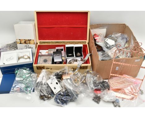 A BOX OF ASSORTED COSTUME JEWELLERY, to include a cream jewellery box with contents, to include rings, fashion wristwatches, 