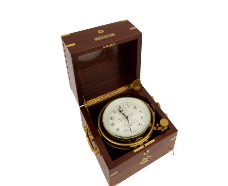 MARINE CHRONOMETER (10176), ULYSSE NARDIN, Locle / Schweiz, 60er Jahre., kardanisch gelagerter Chronometer in dreiteiligem Ma