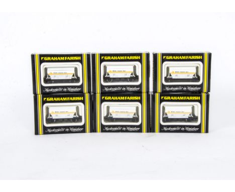 Graham Farish N Gauge Hopper Wagons, a boxed group of nineteen all 4511 38 ton British Industrial Sand covered hoppers, G-E, 