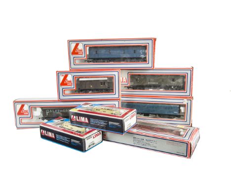 Lima 00 Gauge Parcels Vans and various other items of goods Rolling stock, Siphon G, Palethorpes, BR maroon and BR blue, maro