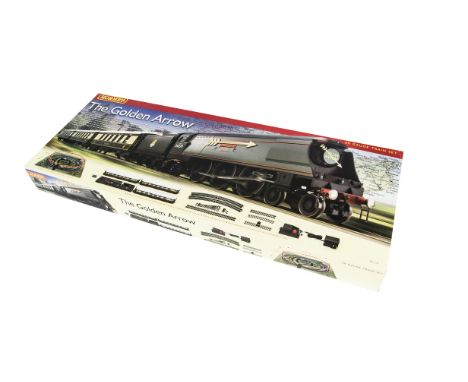 Hornby 00 Gauge R1119 The Golden Arrow Train Set, comprising BR green West Country Class 34039 'Boscastle', three Pullman Coa