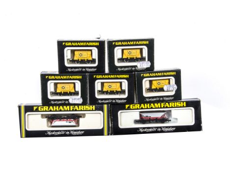 Graham Farish N Gauge Hopper Wagons, a boxed group of eighteen comprising 3512 Blue Circle Cement covered hoppers (5) and 351