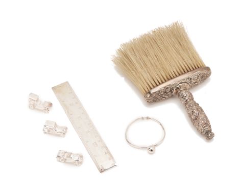 A GROUP OF ASSORTED SILVER AND SILVER PLATED ITEMS
Comprising: a silver handled hat brush, stamped 'Sterling'; a 15cm silver 