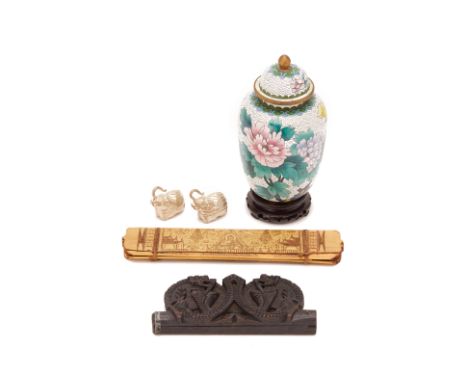 A GROUP OF ORIENTAL COLLECTABLES
Comprising: a pair of white metal novelty boxed modelled as elephants; a cloisonne enamel ca