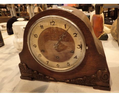 Vintage oak cased Westminster chime mantel clock 
