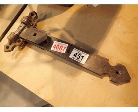 Pair of antique style metal gate hinges 