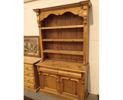 Pine Welsh dresser with three shelf display back 120 x 217 x 50 cm