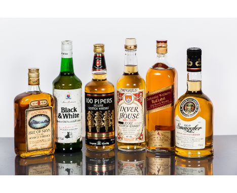 JOHNNIE WALKER RED LABEL
Blended Scotch Whisky, labelled for the Uruguayan market. 1 L, 43°. 
INVER HOUSE RED PLAID
Blended S
