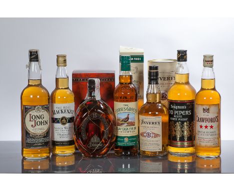 DIMPLE 15 YEAR OLD
Blended Scotch whisky. 1L, 43% volume. In carton.
LONG JOHN 
Blended Scotch whisky. 100cl, 43% volume. 
TH