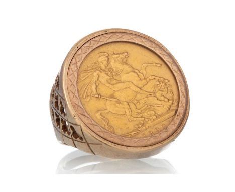VICTORIA GOLD SOVEREIGN, DATED 1893 in a nine carat gold ring shank with pierced shoulders The overall weight is approx 15.4g