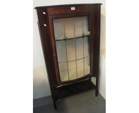 Edwardian mahogany inlaid bow front display cabinet with under shelf on square legs. (B.P. 21% + VAT)&nbsp;Some scratches and