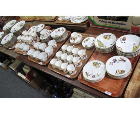Six trays of Royal Worcester Evesham oven to tableware items to include; selection of plates, cups and saucers, mugs and sauc