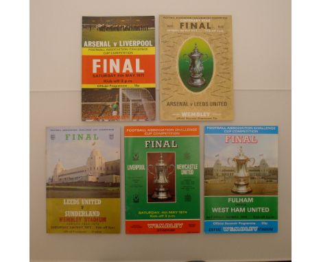 5 x FA Cup Final programmes consecutive years from 1971 to 1975 comprising 1 x Arsenal Vs Liverpool May 8 1971, 1 x Arsenal V