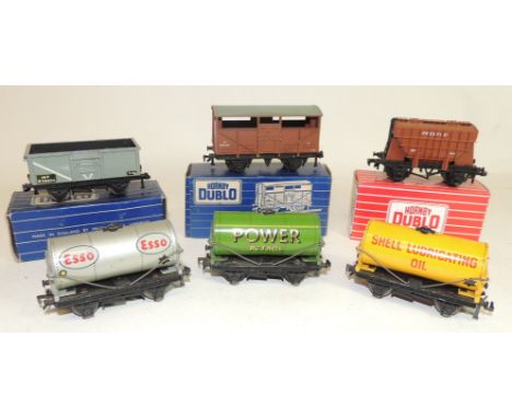 HORNBY DUBLO - 32056 Mineral Wagon D2 BR in blue striped box; SD6 8-Ton Cattle Wagon in blue striped box; 4626 Presflo Bulk C
