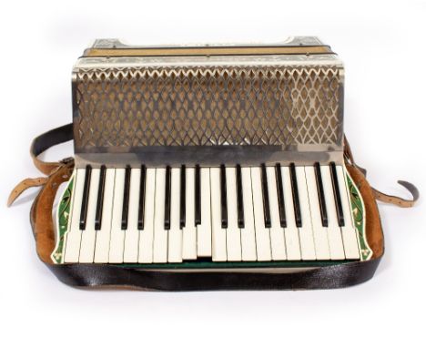 A HOHNER VERDI I ACCORDION 40cm wide 