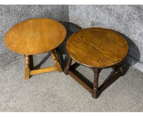 2x circular topped occasional/lamp tables in dark &amp; light oak