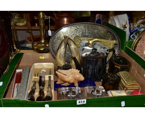 ONE BOX OF METALWARE AND ASSORTED SUNDRIES, to include a pair of pressed glass ink wells on a wooden base (glass is chipped),