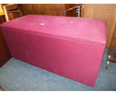 A VINTAGE UPHOLSTERED PURPLE TRUNK/OTTOMAN W-125 CM
