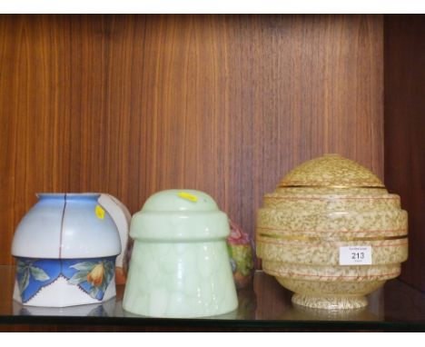 A COLLECTION OF VINTAGE GLASS LIGHT SHADES TO INCLUDE MOTTLED GLASS AND PAINTED EXAMPLES (6)