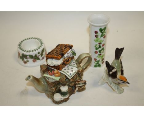 A PORTMEIRION NOVELTY TEAPOT TOGETHER WITH TWO OTHER PIECES OF PORTMEIRION AND A GOEBEL BIRD FIGURE (4)