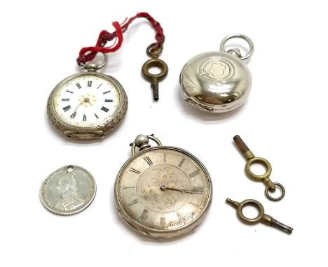 2 x antique silver cased pocket watches (largest 38mm &amp; both lack glass) - for spares / repairs t/w metal sovereign case,