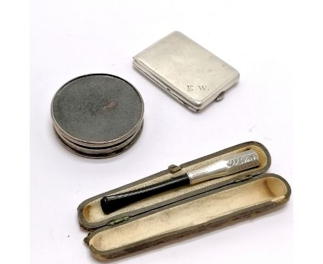 1923 silver matchbook vesta case by Wilmot Manufacturing Co (5.8cm x 4.2cm) t/w 1928 silver circular lidded box (a/f) &amp; u